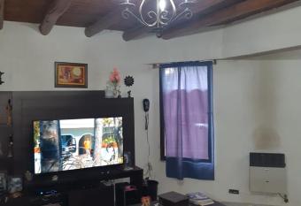 Casa Maipu has rooms with a private hot tub