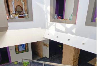 Los   ngeles has Balcony rooms