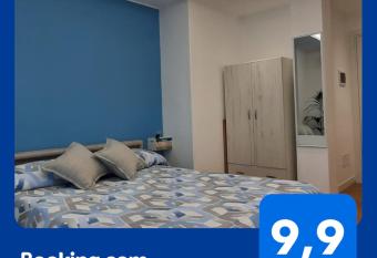 CASA VACANZE LE PALME allows 18 year olds to book a room