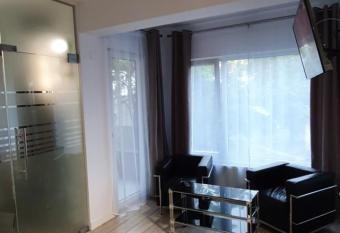 Studio 22 allows 18 year olds to book a room