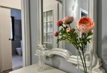 Interno1 has Balcony rooms