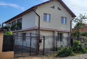 Casa Iacob has Balcony rooms