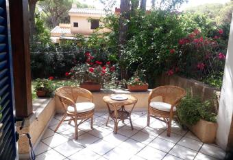 Villa a due passi dal Blu has Balcony rooms