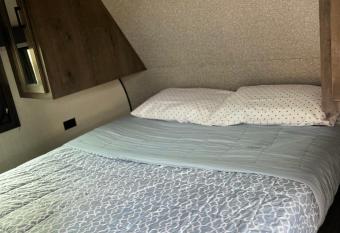 RV3 Wonderfull RV in MOVAL private freeparking Netflix allows 18 year olds to book a room