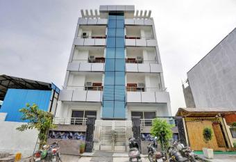 OYO Hotel happy stay allows 18 year olds to book a room