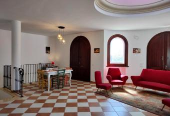 B&B a Casa Mia allows 18 year olds to book a room