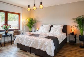 BnB Pastel allows 18 year olds to book a room