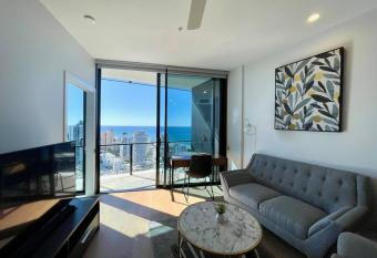 Brand new luxury ocean view 2 bed apt 40F has rooms with a private hot tub