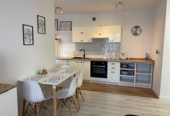 Apartament E  k Centrum II allows 18 year olds to book a room