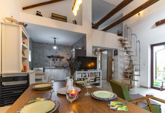 Vikendica Una (Bano  tor) has Balcony rooms