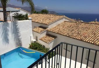 Marina del Este sea view half villa has Balcony rooms