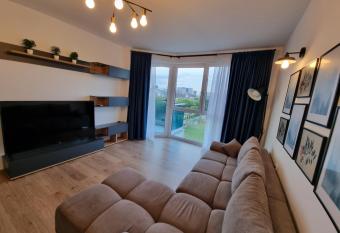 Grand Look & Best location for Business on Bucharest has rooms with a private hot tub