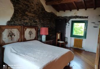 Amapola House allows 18 year olds to book a room