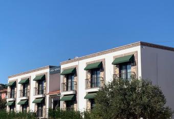 Cunda Nonna allows 18 year olds to book a room