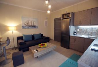 Matoulas Luxury Apartment has Balcony rooms