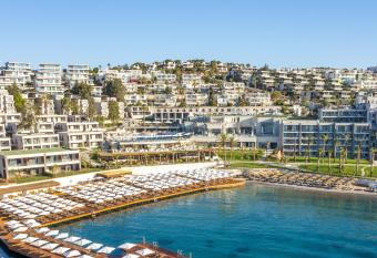 Mirada Exclusive Bodrum allows 18 year olds to book a room