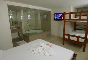 Hotel Romanza Medellin allows 18 year olds to book a room