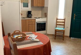 AGKYRA Rooms (Faith) has Balcony rooms