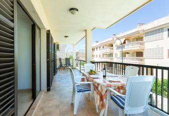 Marina Uno has Balcony rooms