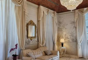 Hotel Embassy allows 18 year olds to book a room