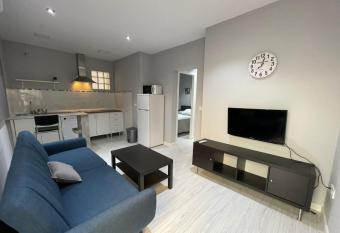 Villas Adrian allows 18 year olds to book a room