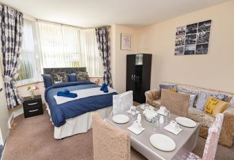 The Elm Wood Apartments allows 18 year olds to book a room