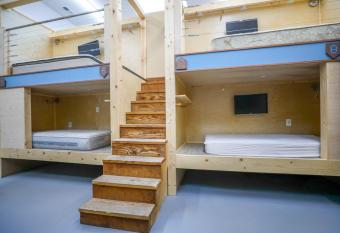 Podshare San Francisco Marina allows 18 year olds to book a room