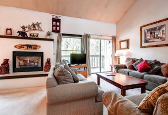 Tannenbaum II Condominiums #33 has Balcony rooms