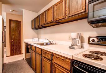 Breathtaking Views, Ideal Location, Perfect For Groups Sleeps 10! - TB101 has Balcony rooms