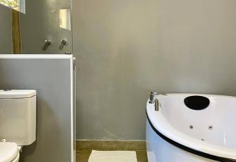 P   na Areia Ilha Grande allows 18 year olds to book a room