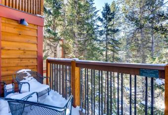 Tannenbaum by the River Condominiums #304 has Balcony rooms