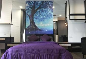 AMNI Homestay Vista Bangi Muslim Preferred (Pool View) has Balcony rooms