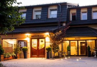 Hotel Relax has Balcony rooms