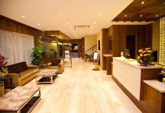 Hotel Prince Gardens has Balcony rooms