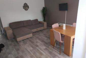 T3 id  alement situ   a Toulon has Balcony rooms