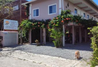 Pousada   guas do Emba   allows 18 year olds to book a room