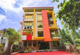 OYO 905 Arc Homes Hotel Panglao allows 18 year olds to book a room