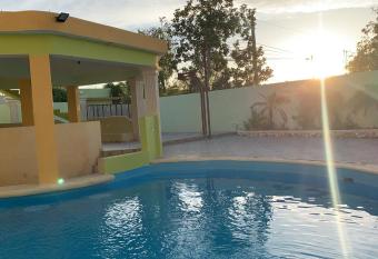 Villa Victoria allows 18 year olds to book a room