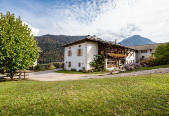 Pausahof - Apartment Morgenlicht has Balcony rooms