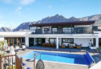 Finca Daniela has Balcony rooms