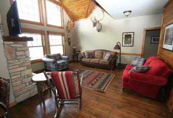 6 Bedroom sleeps 22 people Located at White Birch Resort has Balcony rooms