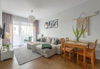 Boho Apartment Jan  w z miejscem parkingowym has Balcony rooms