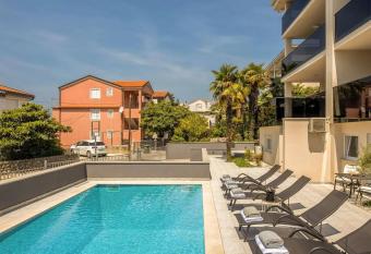 Villa Dubravka has Balcony rooms