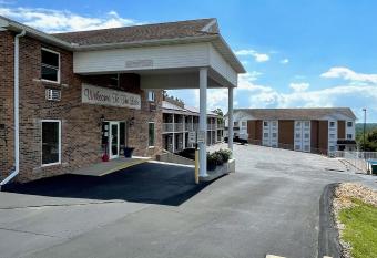 Schmidt's Creek Hotel allows 18 year olds to book a room