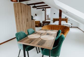 Skava Apartments has Balcony rooms