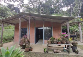 Cuc   Ardilla Vivienda campestre en Pance ideal para familias o grupos has Balcony rooms