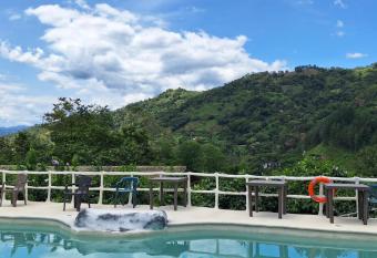 Eco Aldea Topacio has Balcony rooms