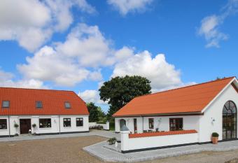 Sellebjerg Apartment has Balcony rooms