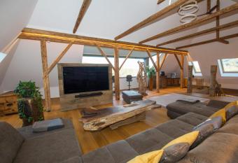 Mratschnigger Hof has Balcony rooms