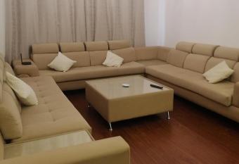                                  has rooms with a private hot tub